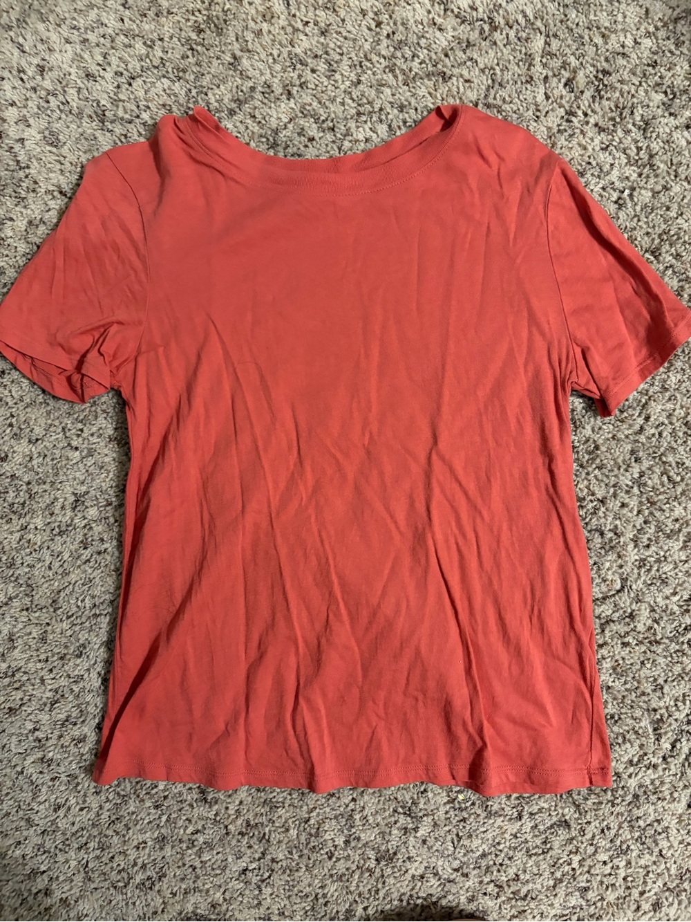 Women's Coral Crewneck Tee - Forever 21
